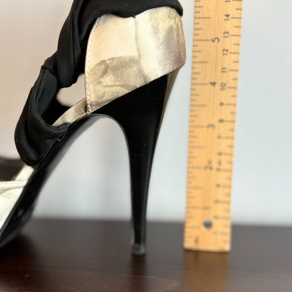 2 pairs of Nine west shoes - Picture 14 of 16